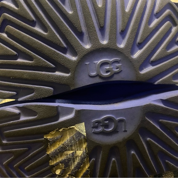 Tasman slides - Picture 2 of 6